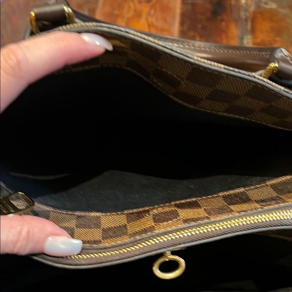 Louis Vuitton bag like new but front damage (see photos) - Picture 5 of 16